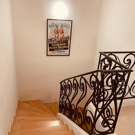 Holiday home Grande Maison Avec Jardin Vieux Village *